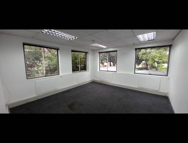 404M² OFFICE TO LET IN WOODMEAD